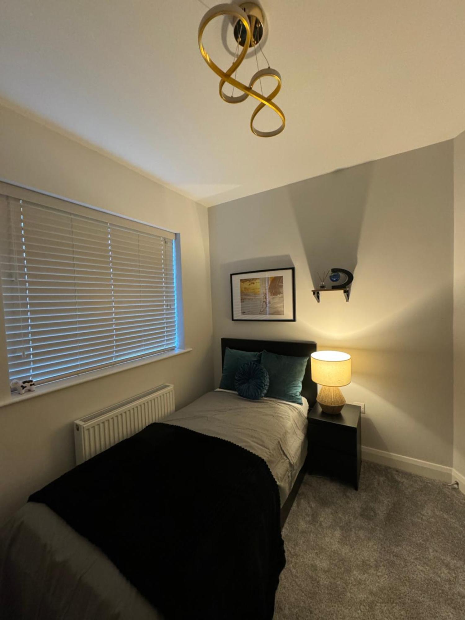 Modern Double & Single Room With Cozy Vibes Athy Exteriör bild