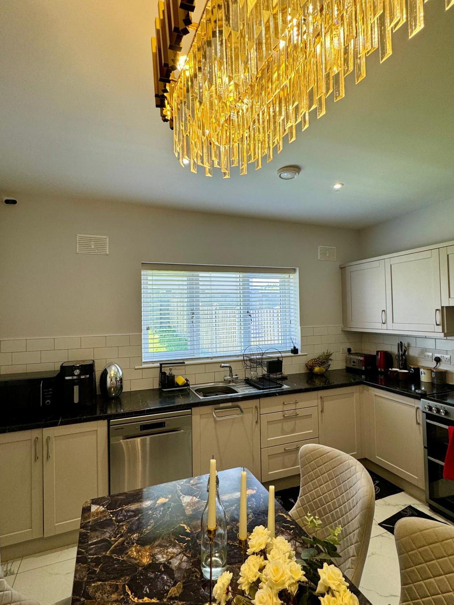 Modern Double & Single Room With Cozy Vibes Athy Exteriör bild